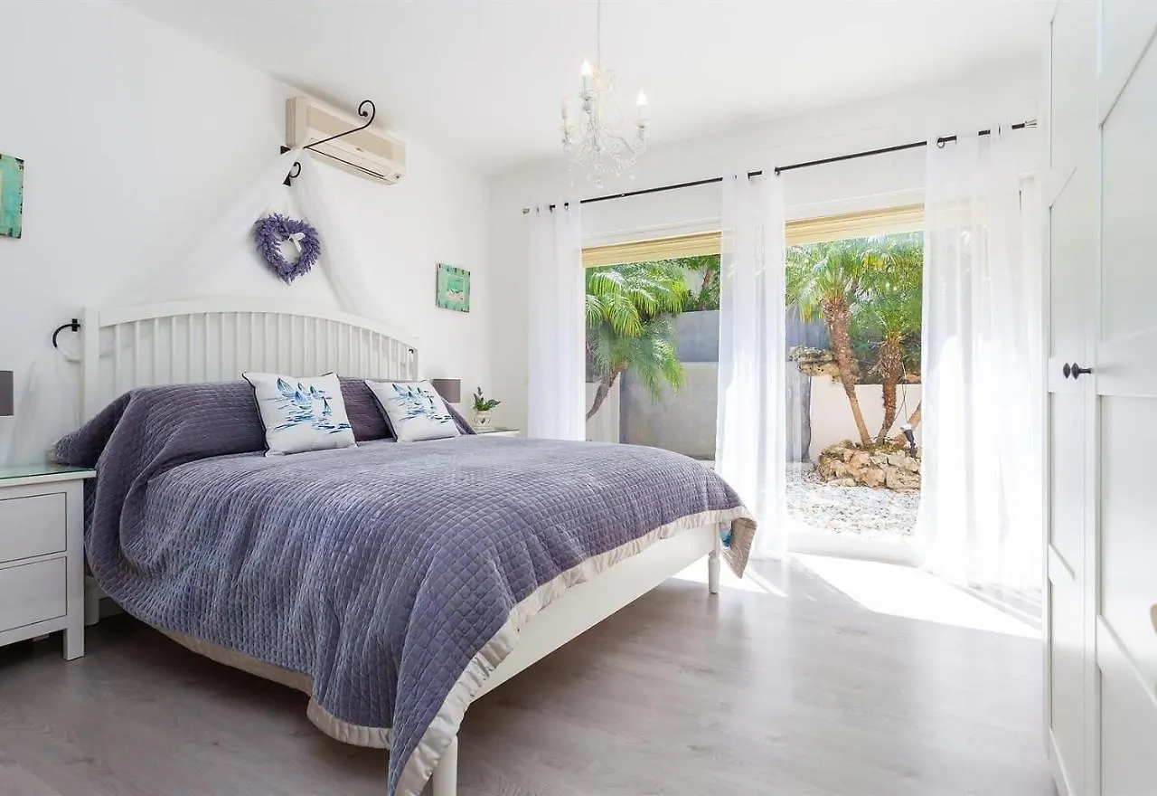 Villa Los Limoneros - East Marbella Spain